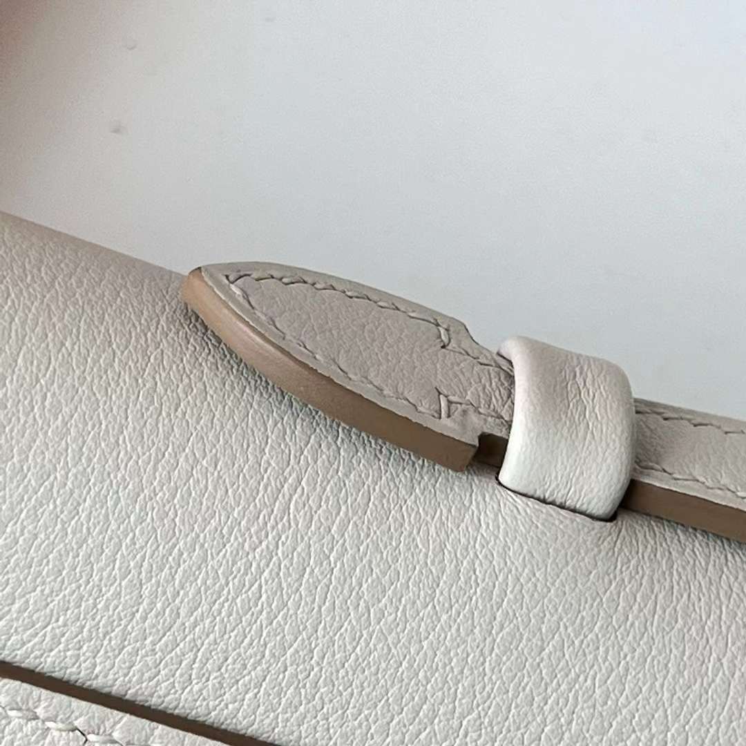 Hermès（爱马仕）Kelly cut 手拿包 Swift Ck80 珍珠灰 金扣 31cm 全手工蜡线缝 Ghw