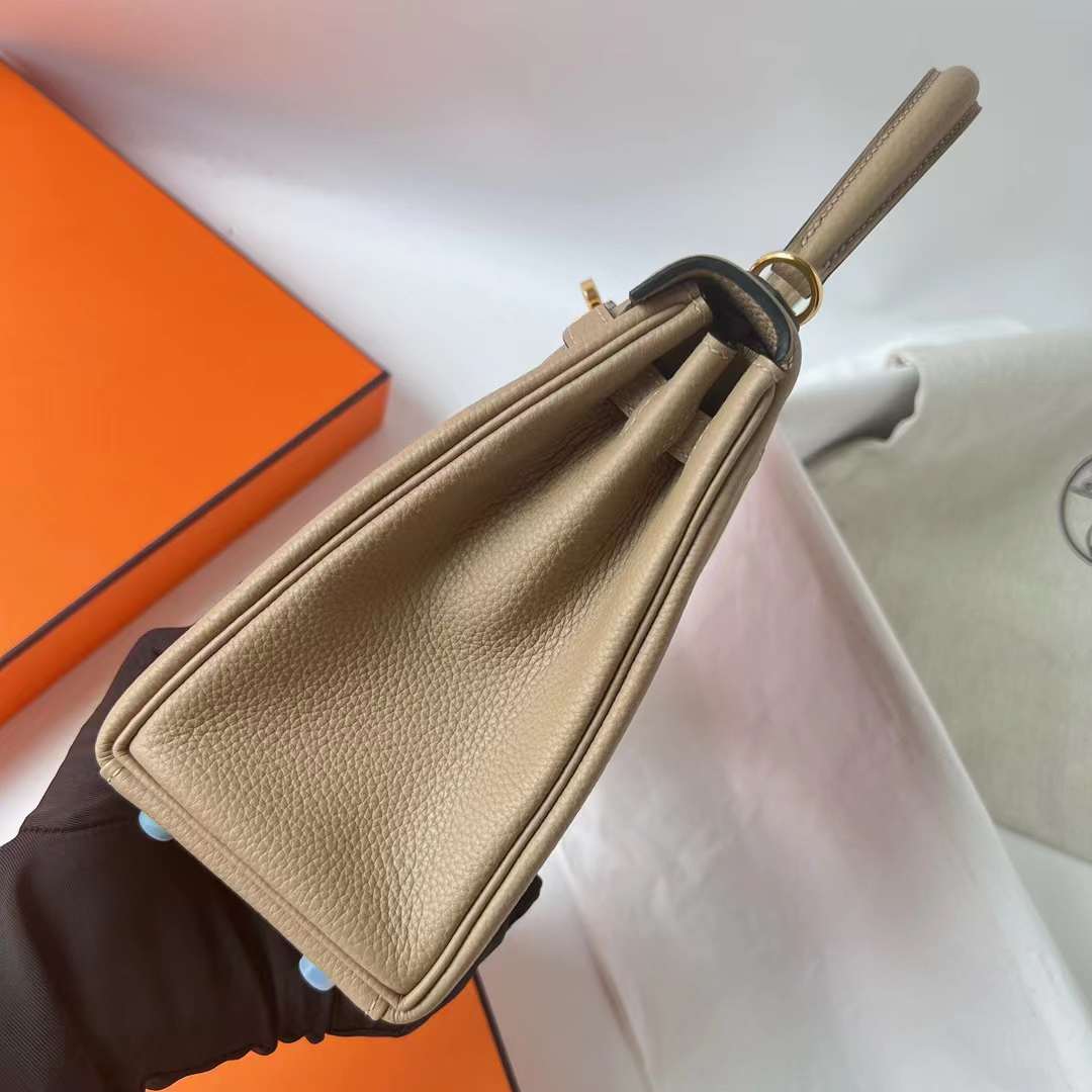 Hermès（爱马仕）Kelly 凯莉包 Togo 进口德国小牛皮 S2 风衣灰 金扣 25cm 全手工蜡线缝 Ghw
