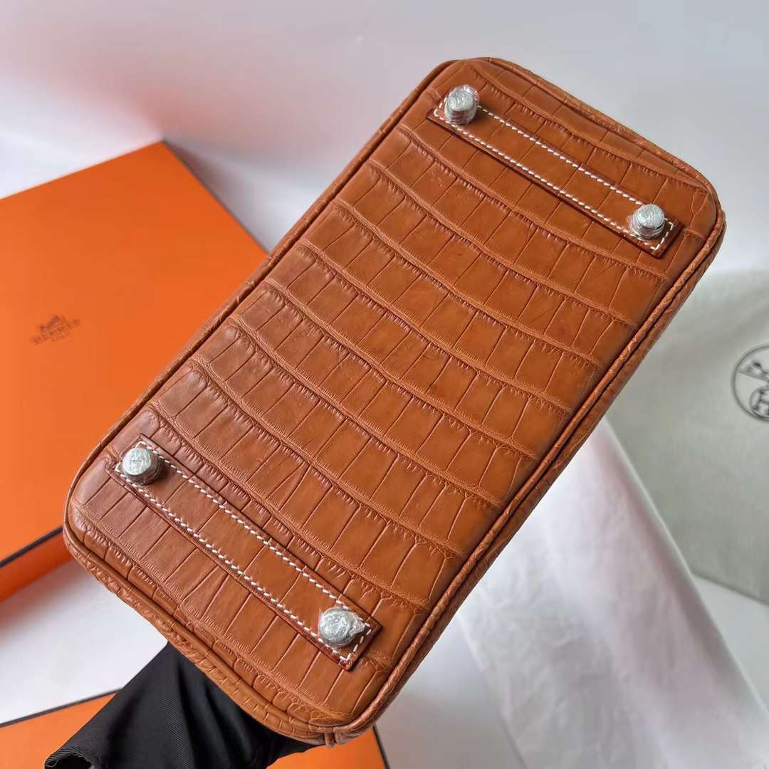 Hermès（爱马仕）Birkin 铂金包 雾面美洲鳄鱼皮 拼 马鞍皮 matte alligator crocodile CC34 原始色 银扣 25cm 全手工蜡线缝 Phw