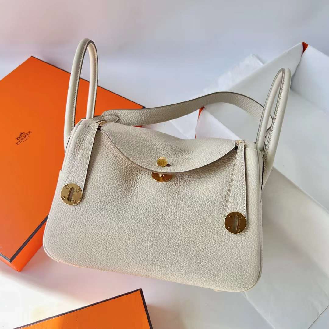 Hermès（爱马仕）Lindy 琳迪包 Clemence 原tc进口大牛皮 Ck10 奶昔白 金扣 26cm 全手工蜡线缝制 Ghw
