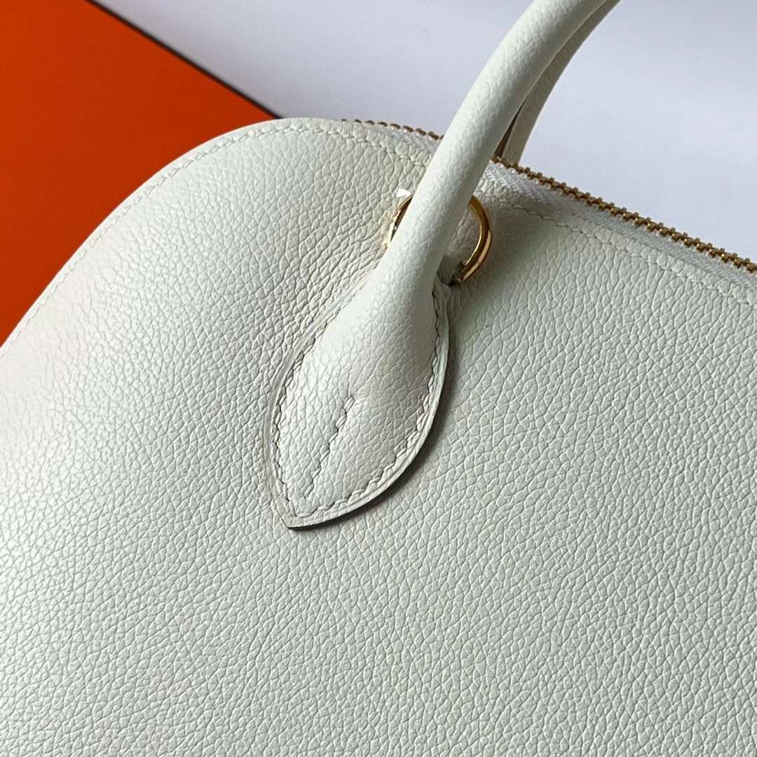 Hermès（爱马仕）Bolide 保龄球包 Evercolor 0T 蘑菇白 内拼 4B 饼干色 金扣 25cm 全手工蜡线缝 Ghw