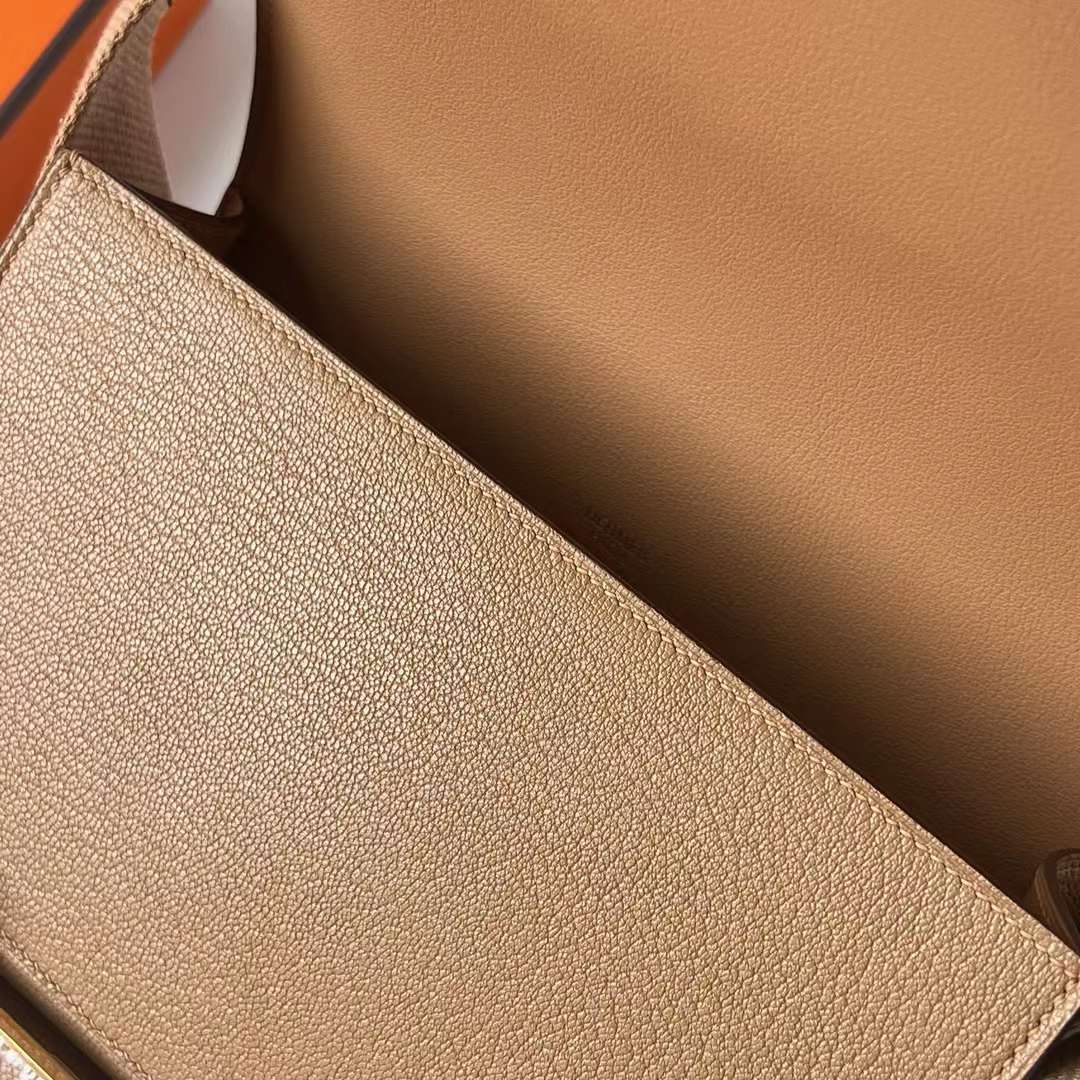 Hermès（爱马仕）Geta 木屐包 Chevre 进口山羊皮 4B 饼干色 金扣 20cm 全手工蜡线缝制 Ghw