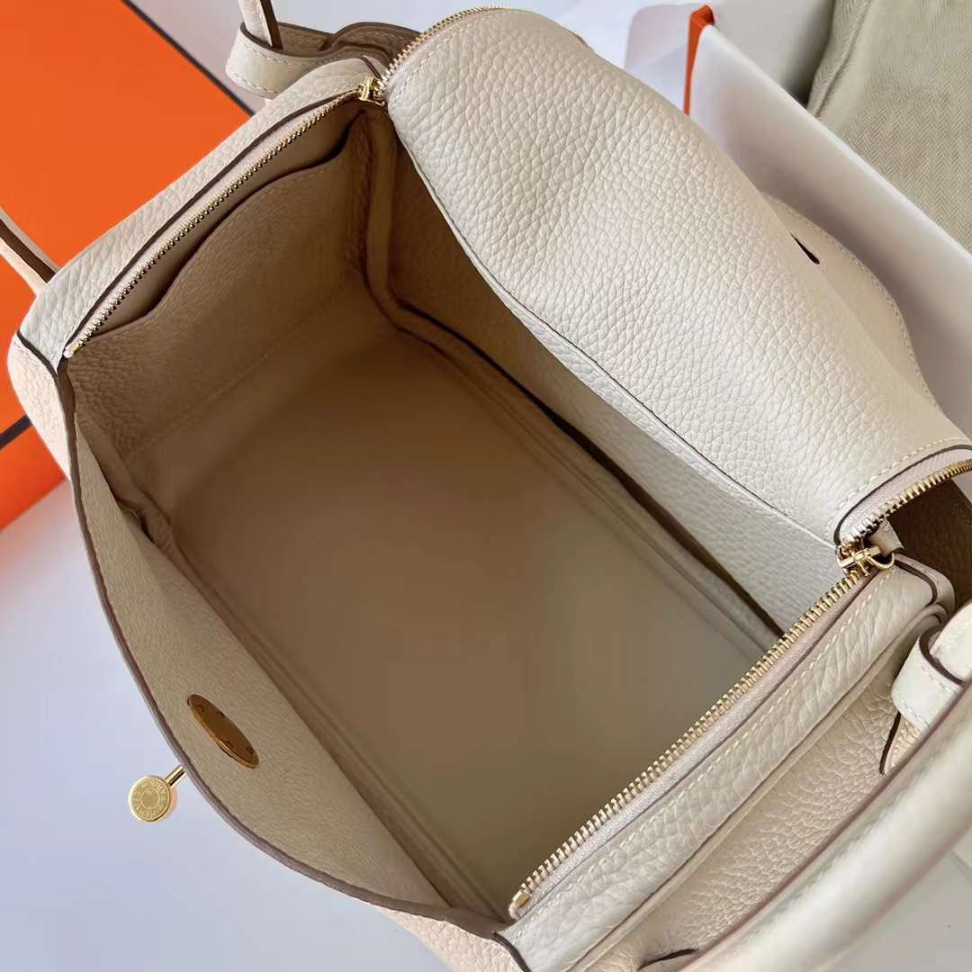 Hermès（爱马仕）Lindy 琳迪包 Clemence 原tc进口大牛皮 Ck10 奶昔白 金扣 26cm 全手工蜡线缝制 Ghw