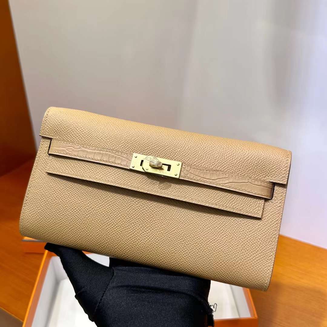 Hermès（爱马仕）Kelly to go touch Epsom 拼 雾面美洲鳄鱼皮 0M 奶茶色 金扣 22cm 全手工蜡线缝