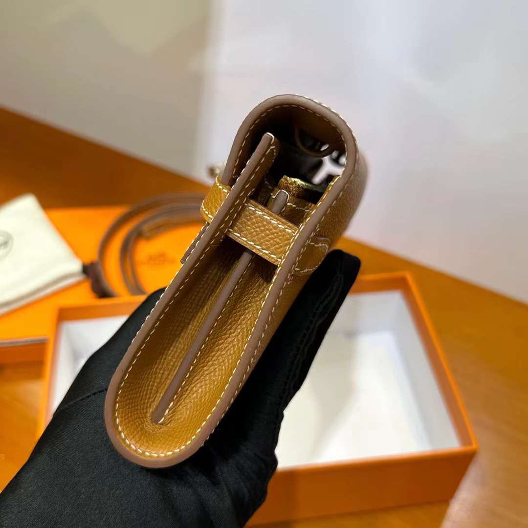 Hermès（爱马仕）Kelly to go epsom ck37 金棕色 金扣 20cm 全手工蜡线缝 ghw