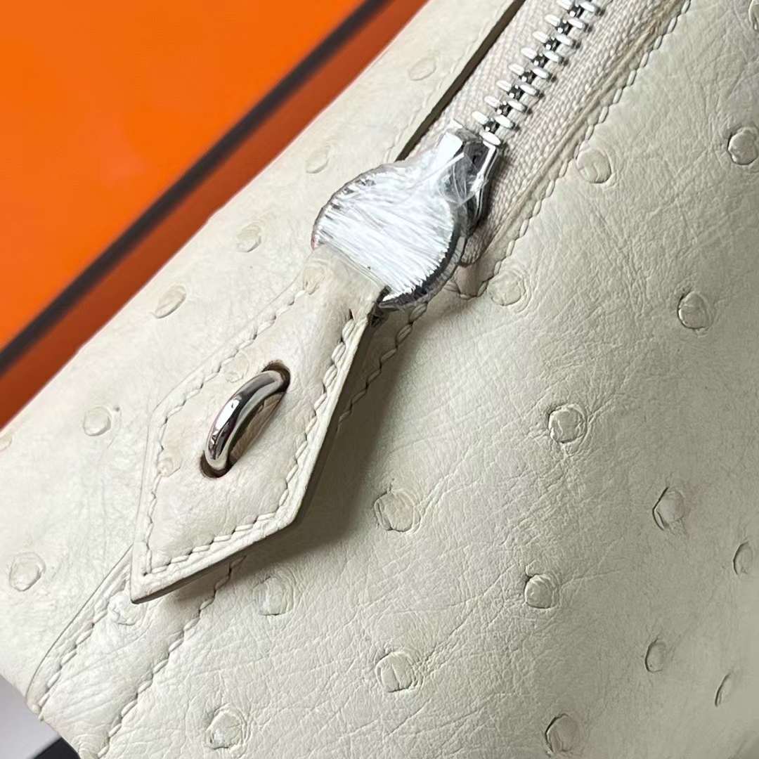 Hermès（爱马仕）Bolide 保龄球包 Ostrich 进口kk鸵鸟皮 3C 羊毛白 银扣 25cm 全手工蜡线缝 Phw