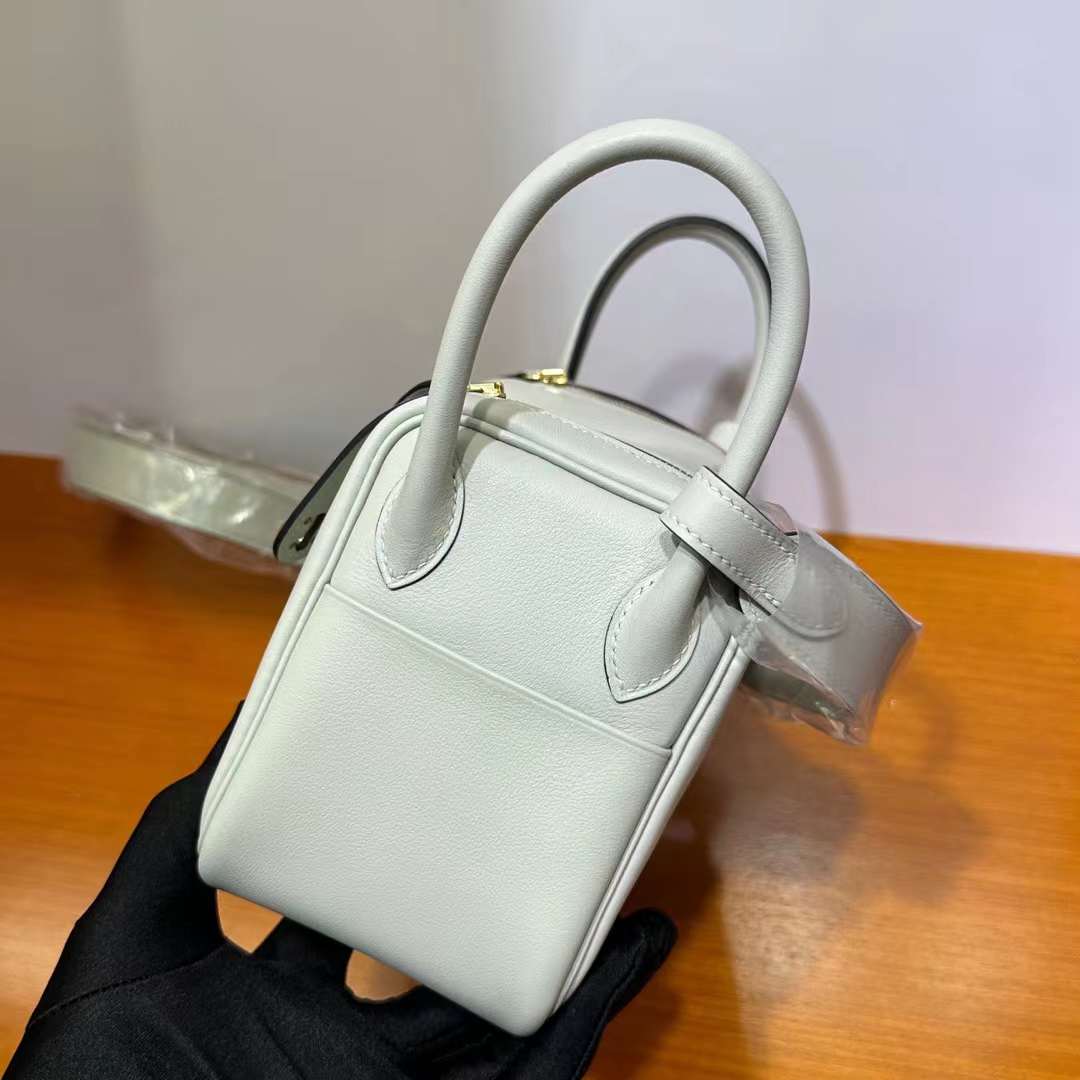 Hermès（爱马仕）Mini Lindy 迷你琳迪包 Swift 0W 水晶灰 金扣 19cm 全手工蜡线缝制 Ghw