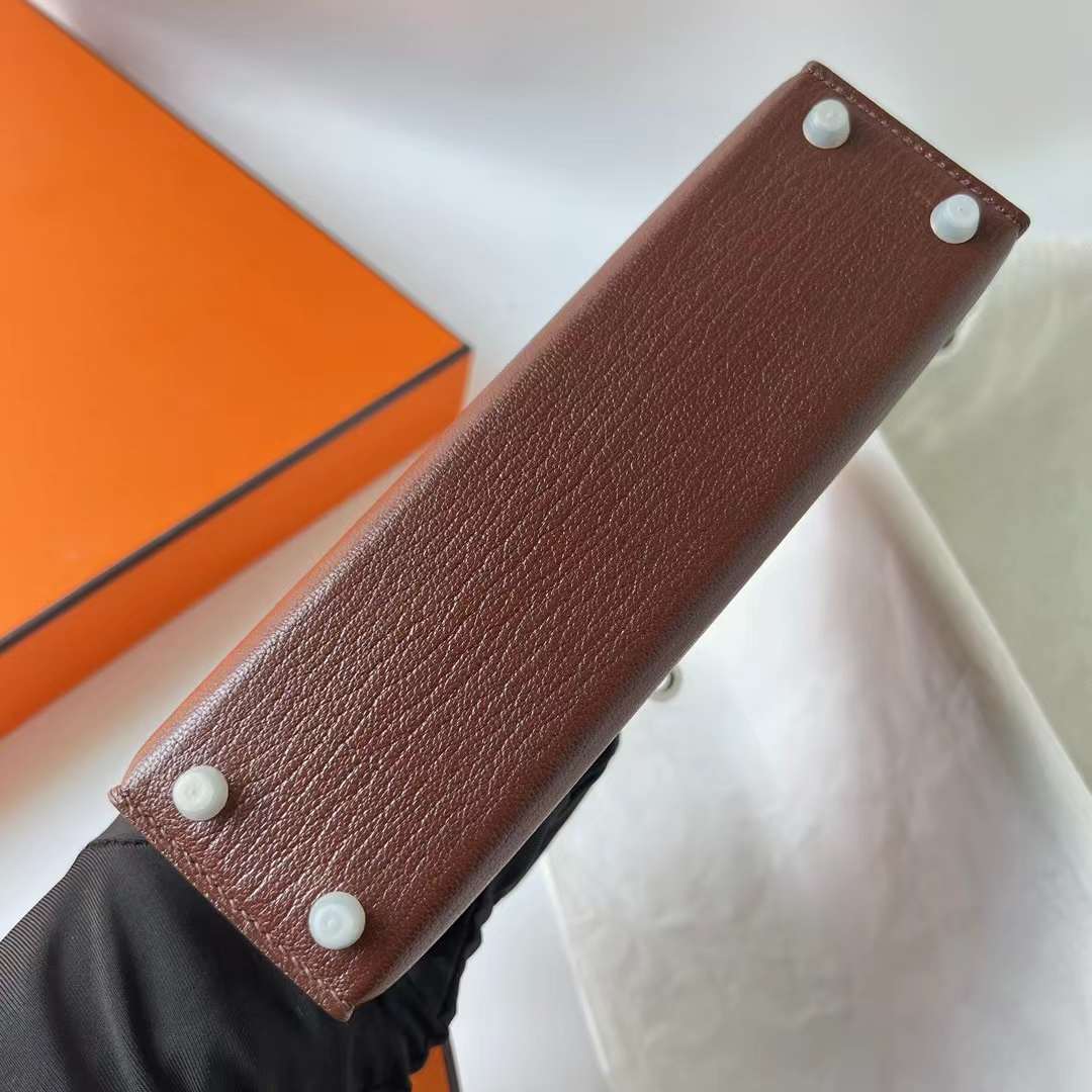 Hermès（爱马仕）Mini Kelly 迷你凯莉 Chevre 进口山羊皮 Ck41 哈瓦那色 内拼 蜜糖棕 银扣 22cm 全手工蜡线缝 Phw