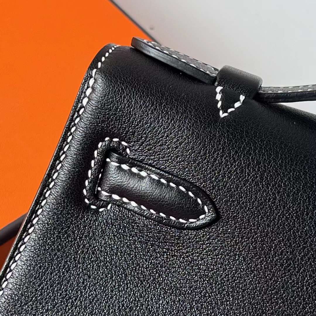 Hermès（爱马仕）Mini Kelly Pochette Swift Ck89 黑色 内拼 9D 琥珀黄 银扣 22cm 全手工蜡线缝 Phw