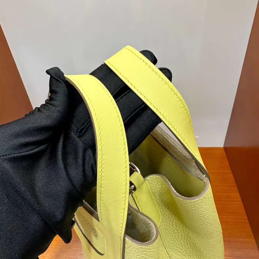 Hermès（爱马仕）In The Loop 猪鼻子 菜篮子 Clemence 拼 Swift 1Z 小鸡黄 银扣 18cm 全手工蜡线缝 Phw