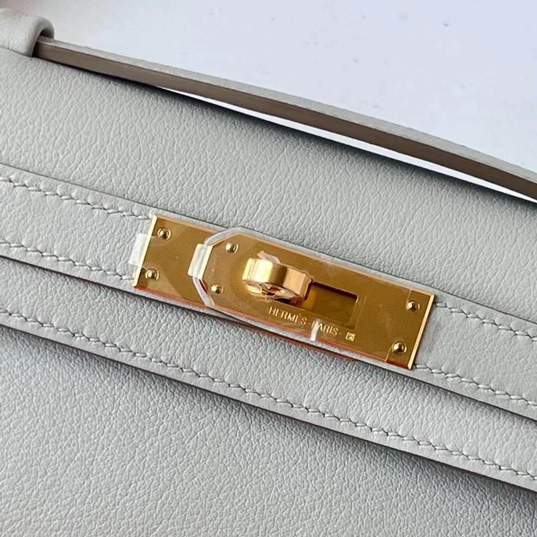 Hermès（爱马仕）Kelly cut 手拿包 Swift Ck80 珍珠灰 金扣 31cm 全手工蜡线缝 Ghw
