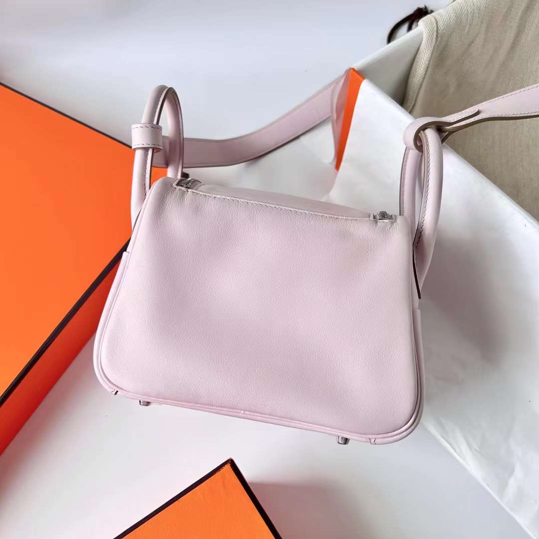 Hermès（爱马仕）Mini Lindy 迷你琳迪包 Swift 09 梦幻粉紫 银扣 19cm 全手工蜡线缝制 Phw
