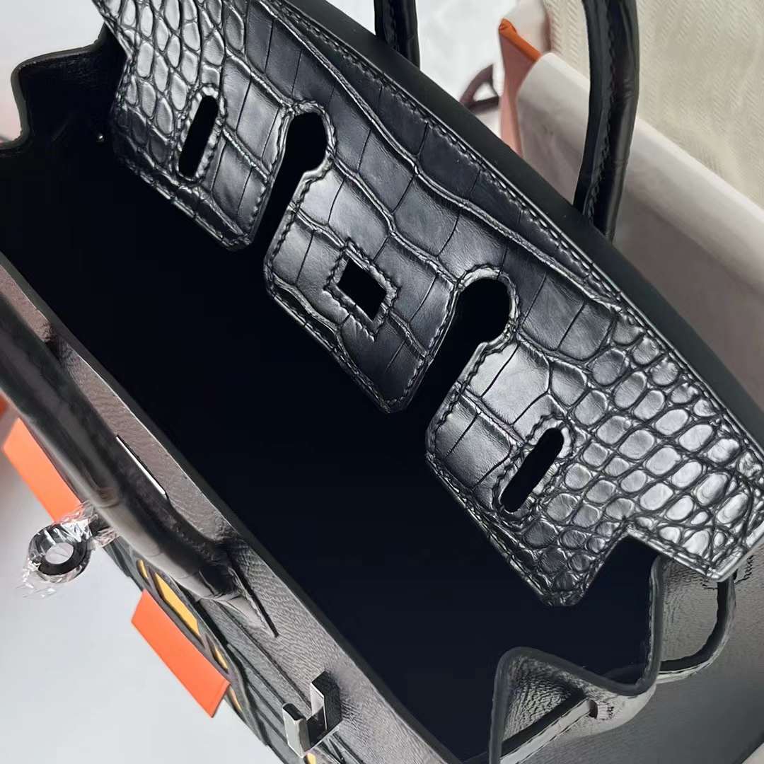 Hermès（爱马仕）Birkin 小房子 So Black 黑色 黑扣 20cm 全手工蜡线缝制