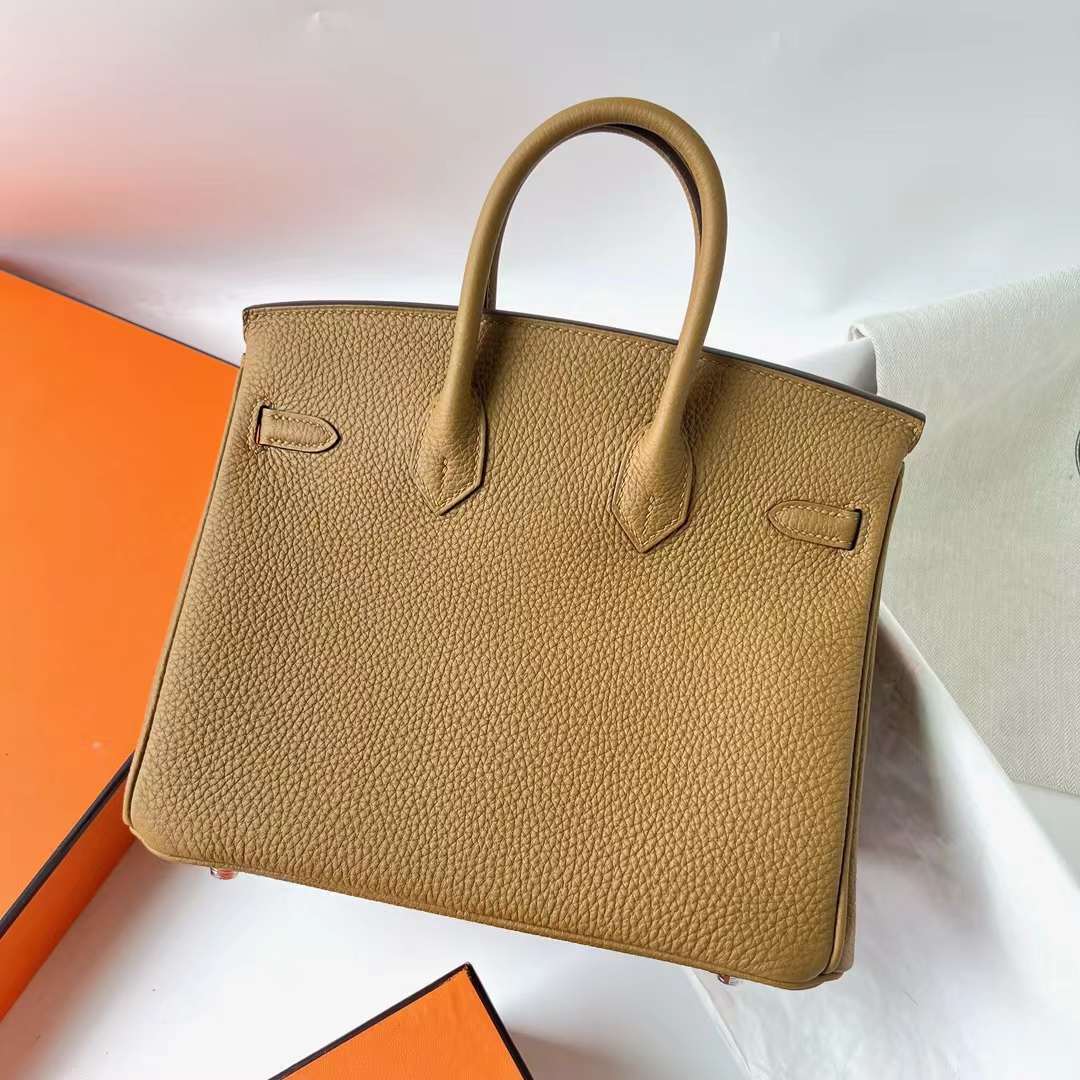 Hermès（爱马仕）Birkin 铂金包 Togo皮 顶级小牛皮 4B 饼干色 内拼 T0 雾蓝色 银扣 25cm 全手工蜡线缝 Phw