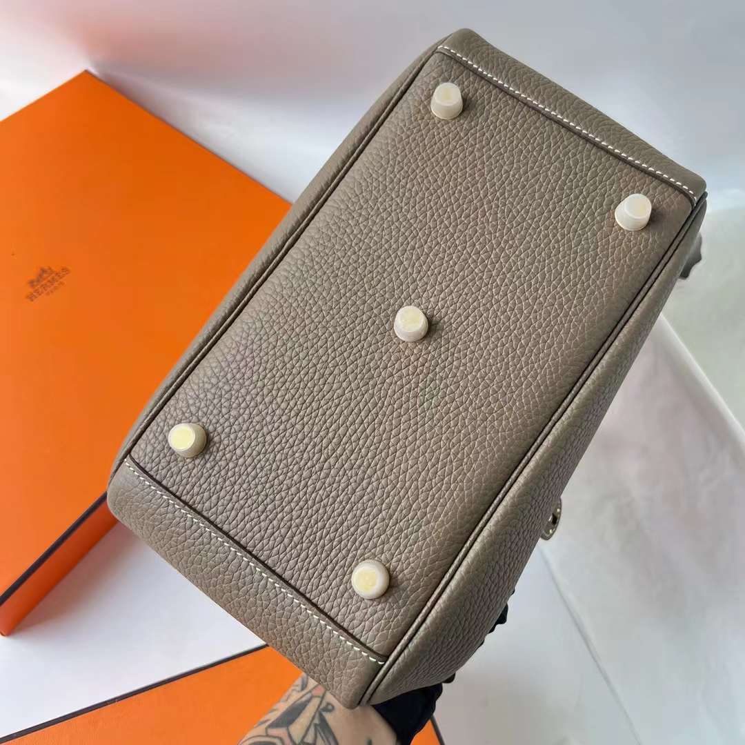 Hermès（爱马仕）Lindy 琳迪包 Clemence Ck18 大象灰 金扣 26cm 全手工蜡线缝制 Ghw