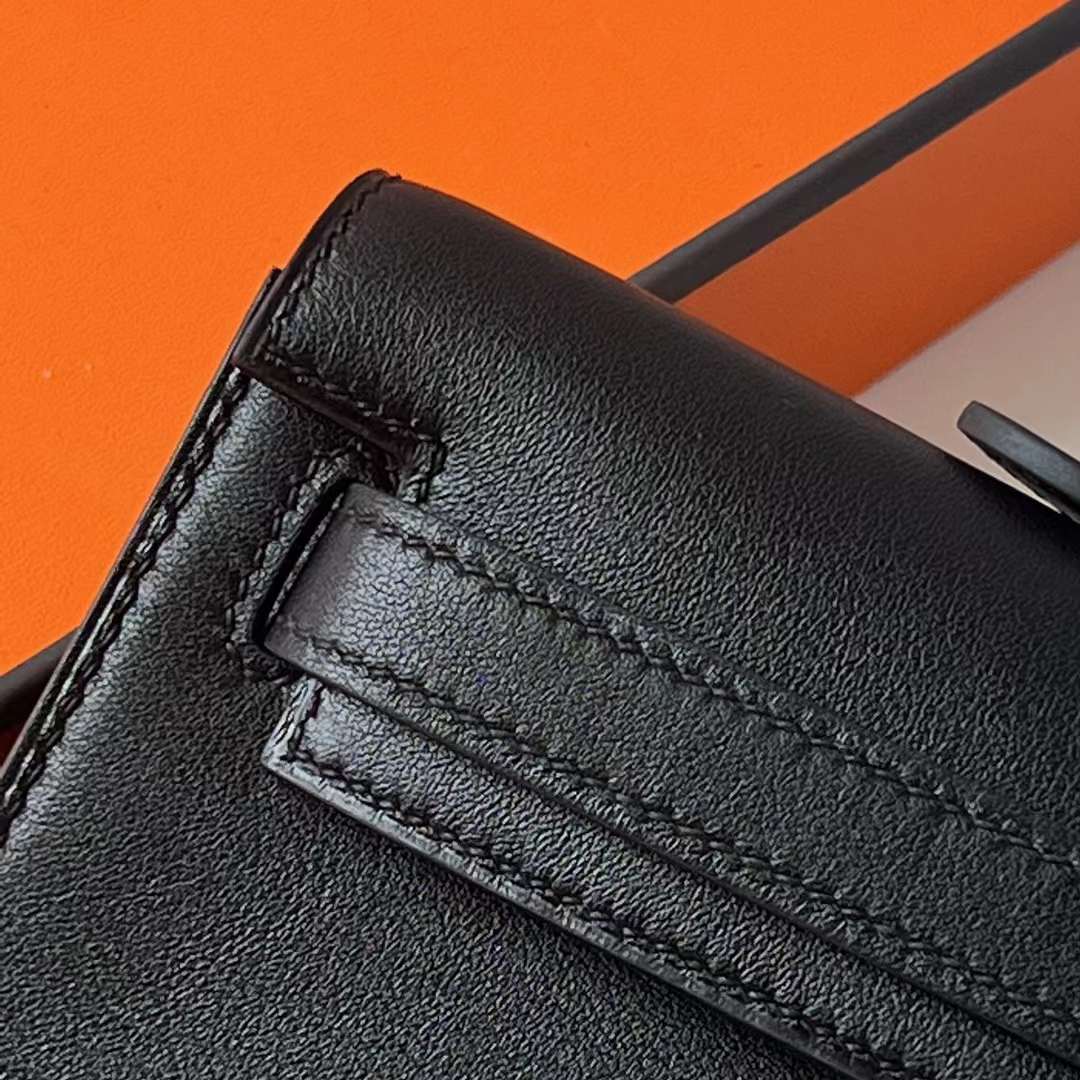 Hermès（爱马仕）Kelly cut 手拿包 Swift Ck89 黑色 银扣 31cm 全手工蜡线缝 Phw
