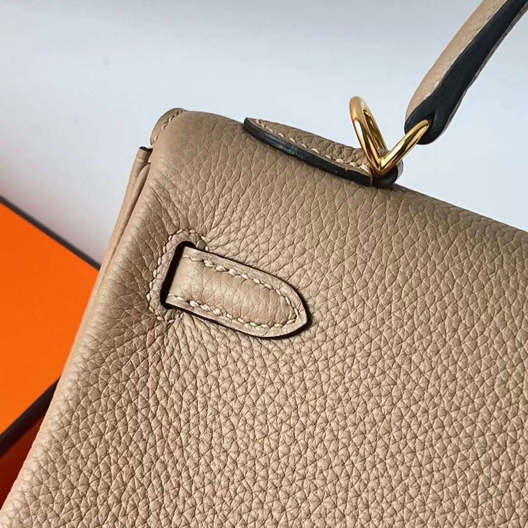 Hermès（爱马仕）Kelly 凯莉包 Togo 进口德国小牛皮 S2 风衣灰 金扣 25cm 全手工蜡线缝 Ghw