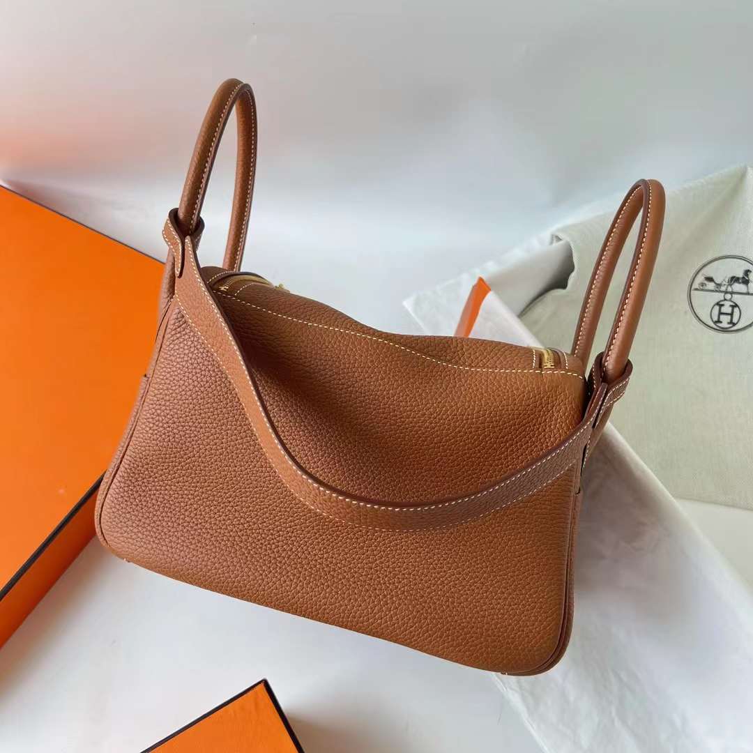 Hermès（爱马仕）Lindy 琳迪包 Clemence Ck37 金棕色 金扣 26cm 全手工蜡线缝制 Ghw
