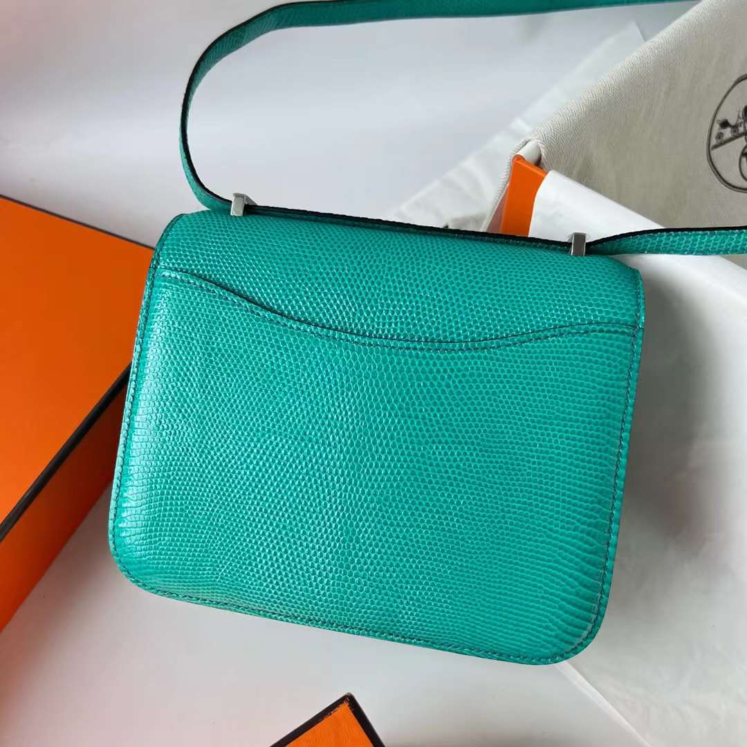 Hermès（爱马仕）Constance 空姐包 Lizard 进口蜥蜴皮 6W 薄荷绿 银扣 19cm 全手工蜡线缝 Phw