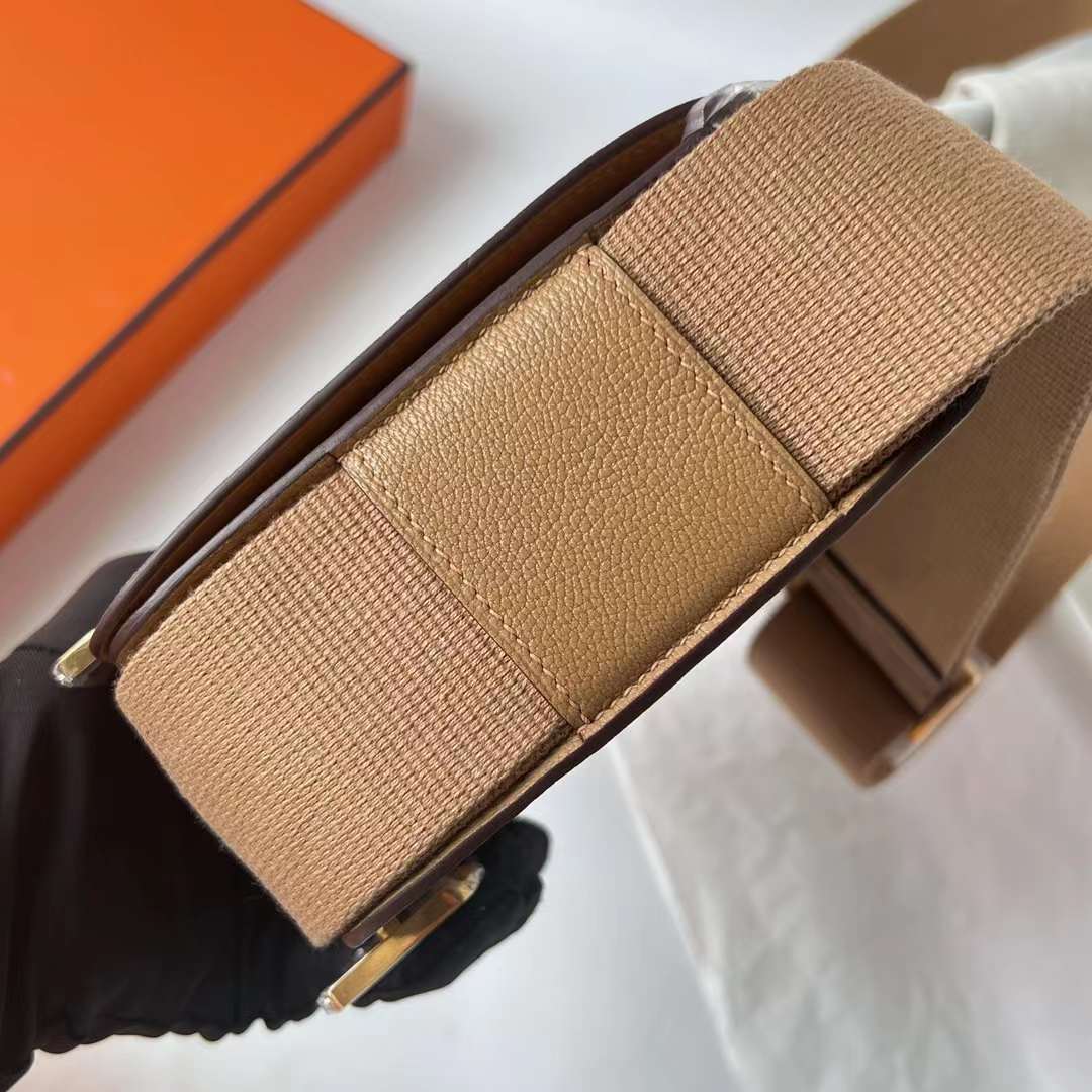 Hermès（爱马仕）Geta 木屐包 Chevre 进口山羊皮 4B 饼干色 金扣 20cm 全手工蜡线缝制 Ghw