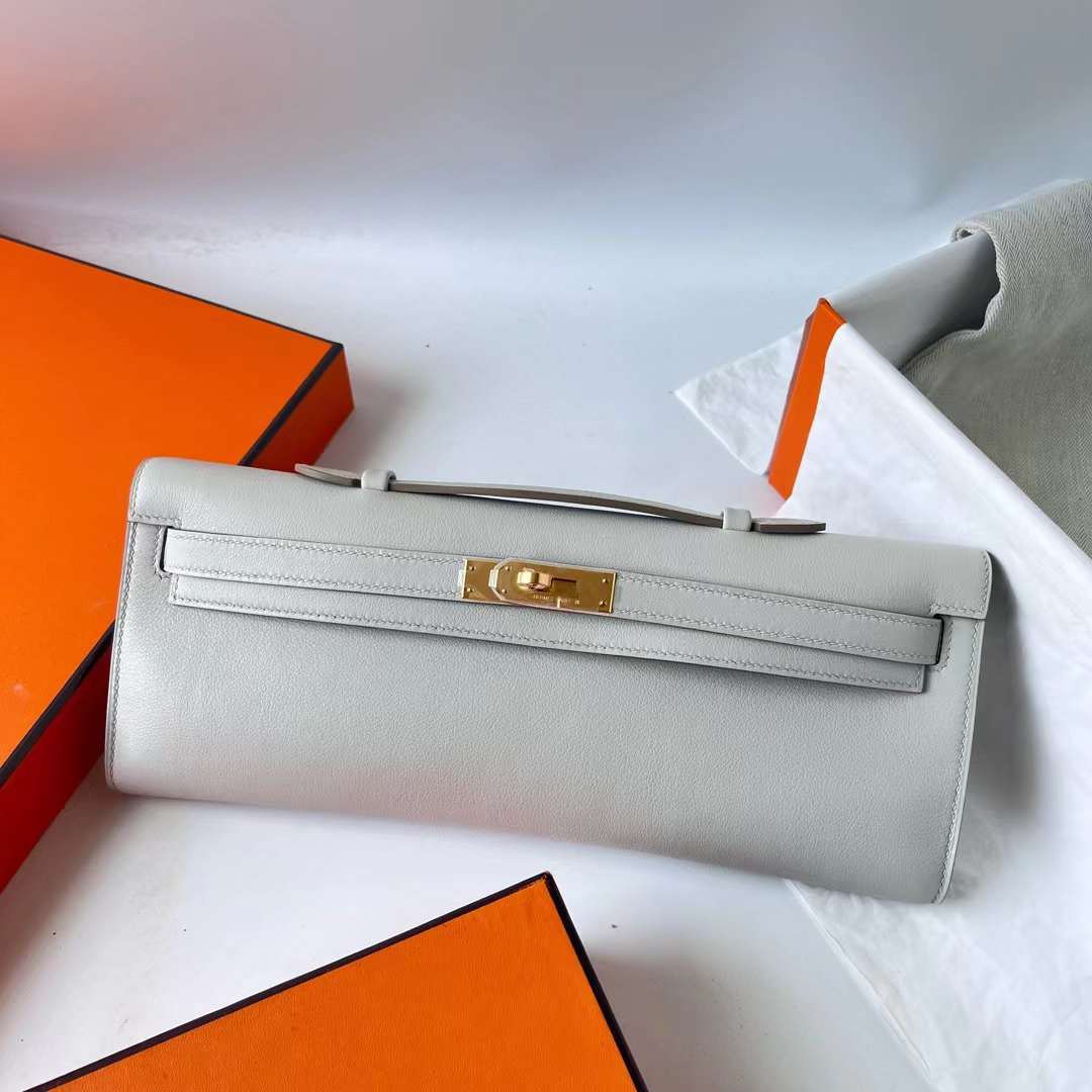 Hermès（爱马仕）Kelly cut 手拿包 Swift Ck80 珍珠灰 金扣 31cm 全手工蜡线缝 Ghw
