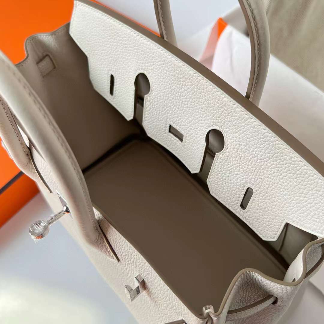 Hermès（爱马仕）Birkin 铂金包 Togo 顶级小牛皮 Ck10 奶昔白 银扣 25cm 全手工蜡线缝 Phw