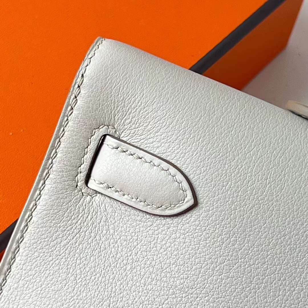 Hermès（爱马仕）Kelly cut 手拿包 Swift Ck80 珍珠灰 金扣 31cm 全手工蜡线缝 Ghw