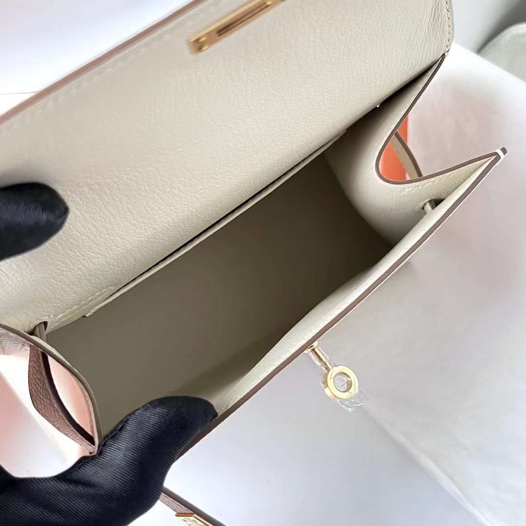 Hermès（爱马仕）Kelly Desordre Epsom Ck10 奶昔白 金扣 20cm 全手工蜡线缝 Ghw