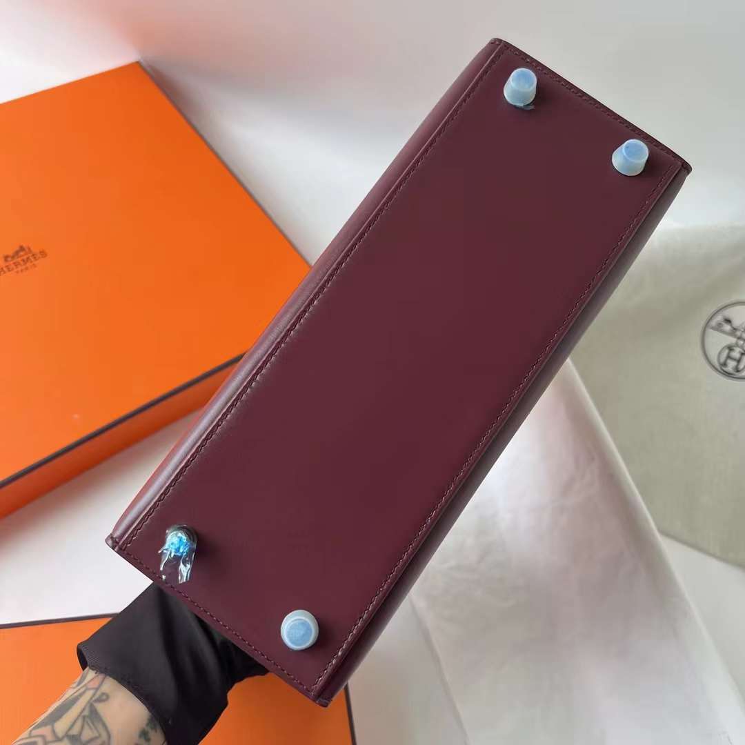 Hermès（爱马仕）Kelly 凯莉包 Box皮 Ck57 波尔多酒红 金扣 金扣 25cm 全手工蜡线缝 Ghw