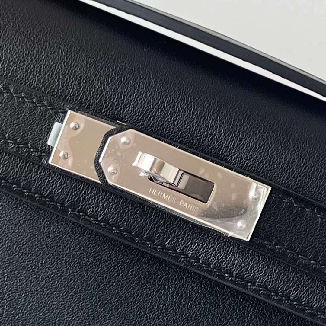 Hermès（爱马仕）Kelly cut 手拿包 Swift Ck89 黑色 银扣 31cm 全手工蜡线缝 Phw