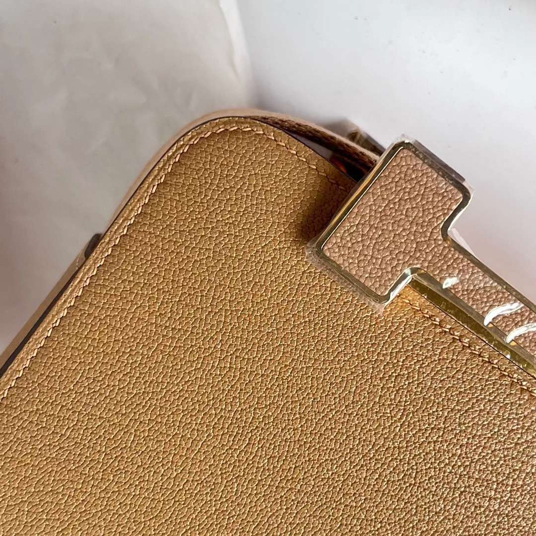 Hermès（爱马仕）Geta 木屐包 Chevre 进口山羊皮 4B 饼干色 金扣 20cm 全手工蜡线缝制 Ghw