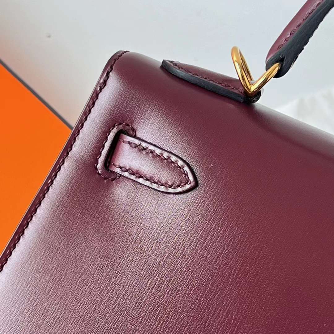 Hermès（爱马仕）Kelly 凯莉包 Box皮 Ck57 波尔多酒红 金扣 金扣 25cm 全手工蜡线缝 Ghw