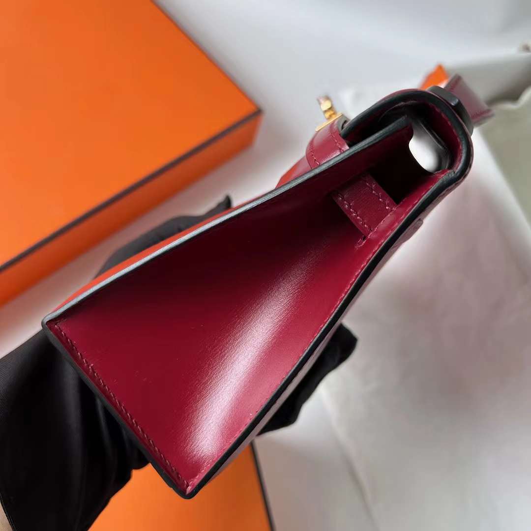 Hermès（爱马仕）Mini Kelly Pochette Box Ck55 爱马仕红 金扣 22cm 全手工蜡线缝 Ghw