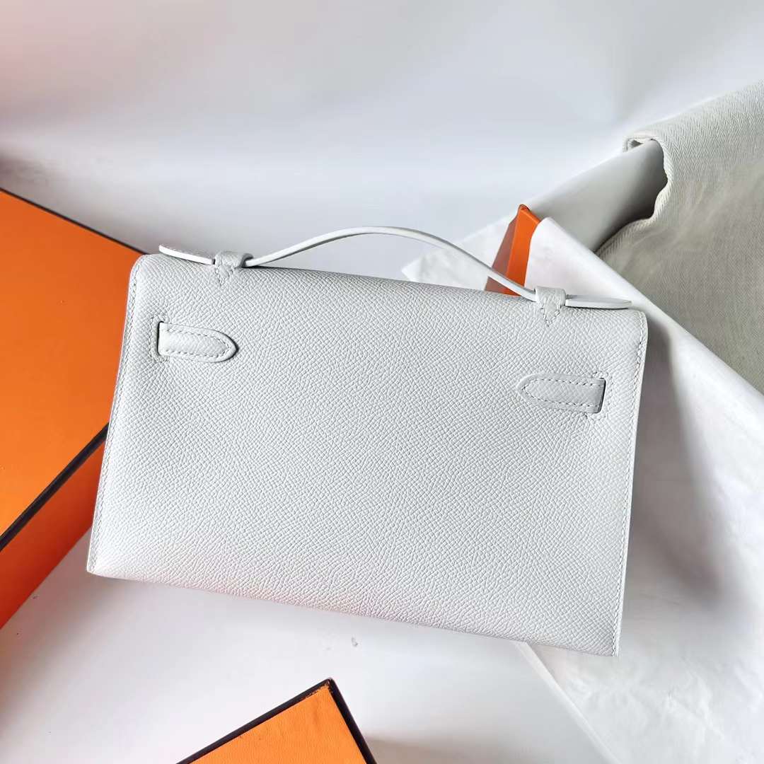 Hermès（爱马仕）Mini Kelly Pochette Epsom 01 纯白 金扣 22cm 全手工蜡线缝 Ghw