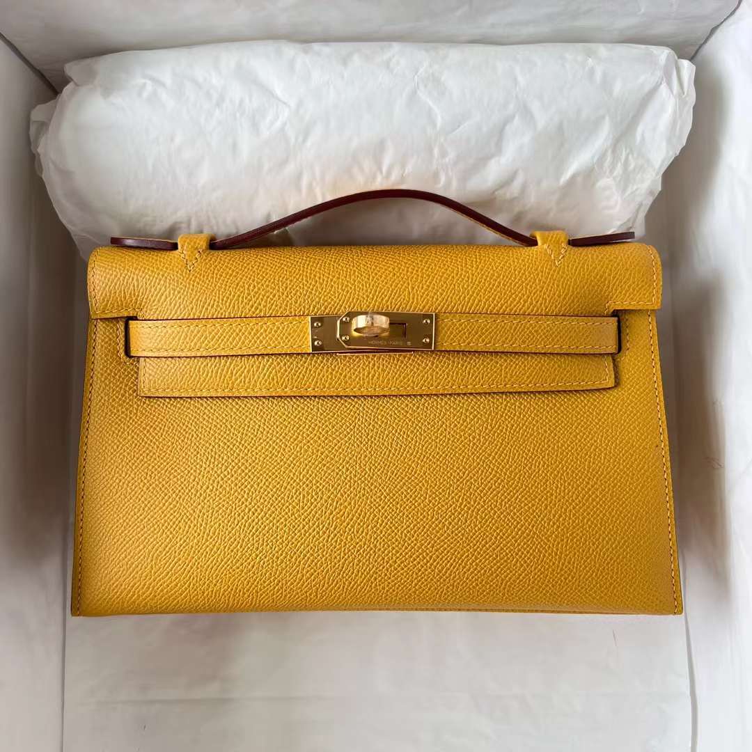 Hermès（爱马仕）Mini Kelly Pochette Epsom 9D 琥珀黄 金扣 22cm 全手工蜡线缝 Ghw
