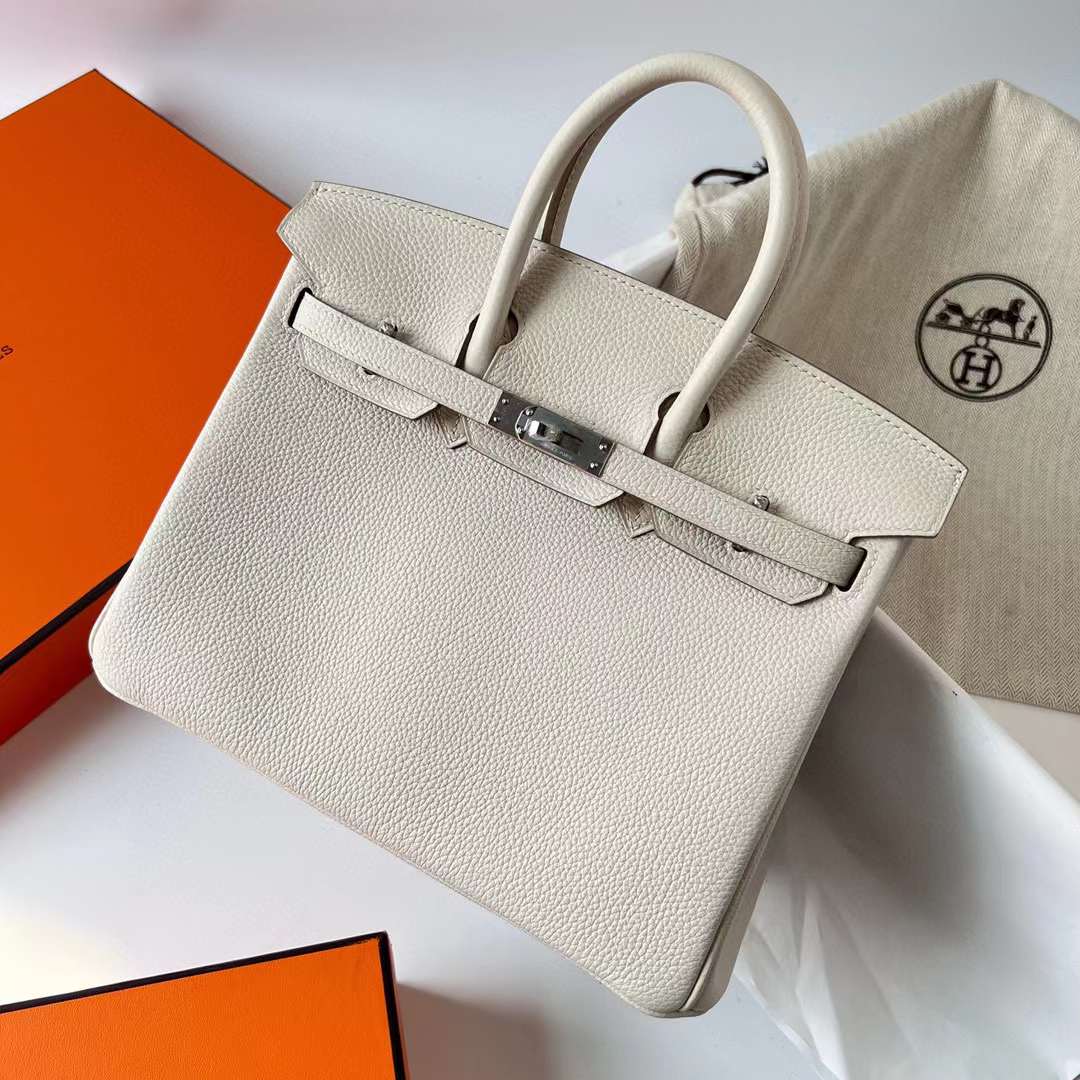 Hermès（爱马仕）Birkin 铂金包 Togo 顶级小牛皮 Ck10 奶昔白 银扣 25cm 全手工蜡线缝 Phw