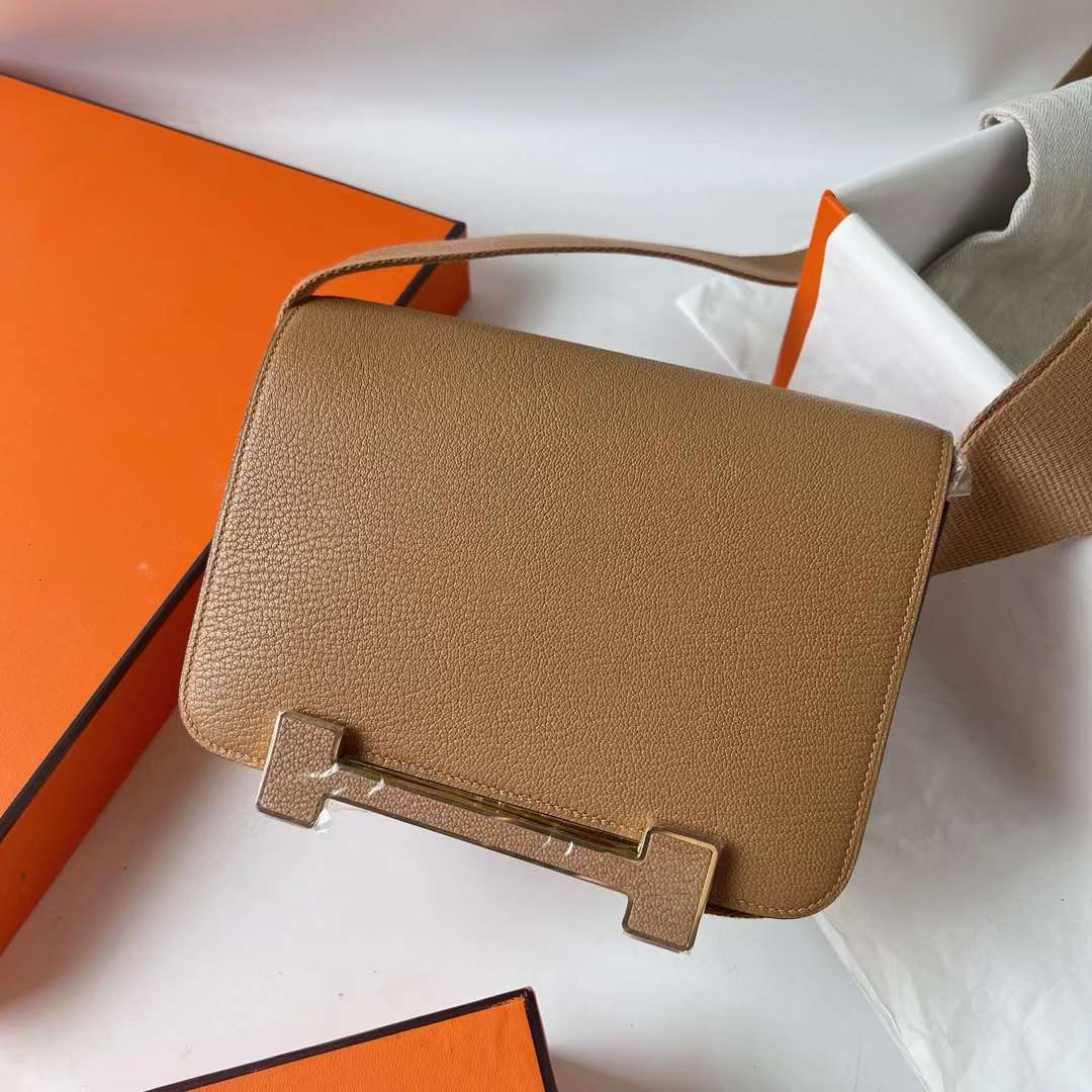Hermès（爱马仕）Geta 木屐包 Chevre 进口山羊皮 4B 饼干色 金扣 20cm 全手工蜡线缝制 Ghw