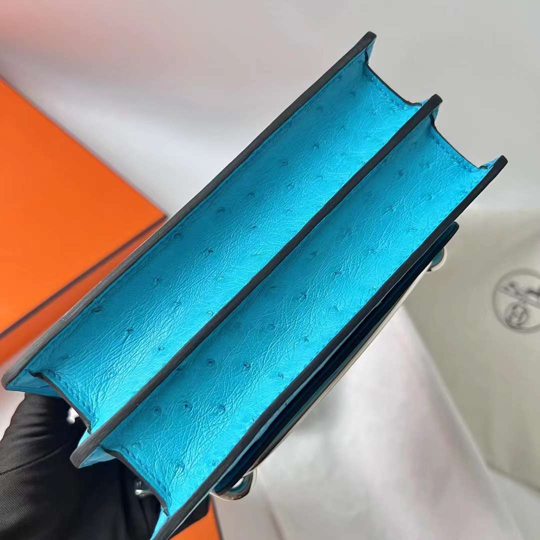 Hermès（爱马仕）Roulis 猪鼻子 Ostrich 进口鸵鸟皮 7F 孔雀蓝 银扣 18cm 全手工蜡线缝 Phw