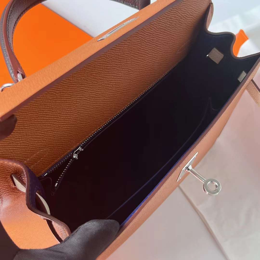 Hermès（爱马仕）Kelly 凯莉包 三拼色 Epsom Ck37 金棕色 拼 I2 奶油白 拼 黑色 内拼 宝石蓝 银扣 25cm 全手工蜡线缝 Phw