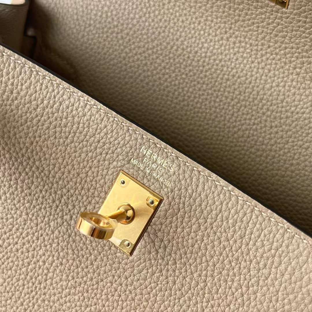 Hermès（爱马仕）Kelly 凯莉包 Togo 进口德国小牛皮 S2 风衣灰 金扣 25cm 全手工蜡线缝 Ghw