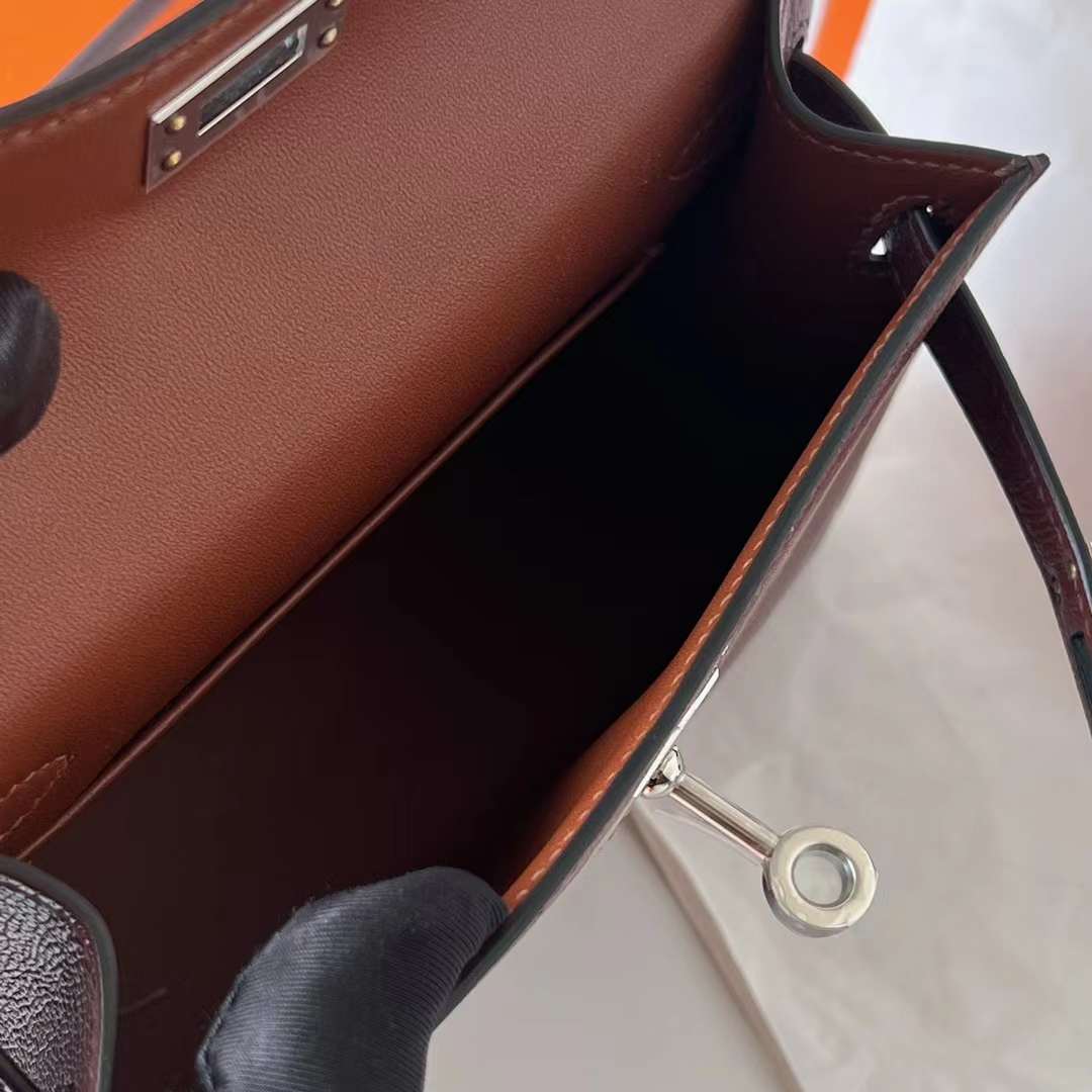 Hermès（爱马仕）Mini Kelly 迷你凯莉 Chevre 进口山羊皮 Ck41 哈瓦那色 内拼 蜜糖棕 银扣 22cm 全手工蜡线缝 Phw