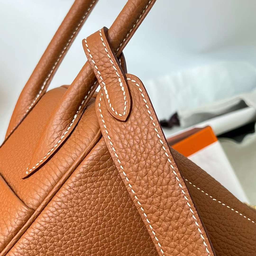 Hermès（爱马仕）Lindy 琳迪包 Clemence Ck37 金棕色 金扣 26cm 全手工蜡线缝制 Ghw