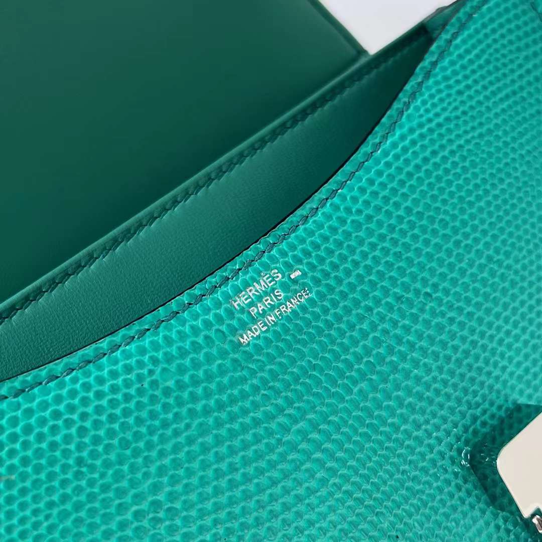 Hermès（爱马仕）Constance 空姐包 Lizard 进口蜥蜴皮 6W 薄荷绿 银扣 19cm 全手工蜡线缝 Phw