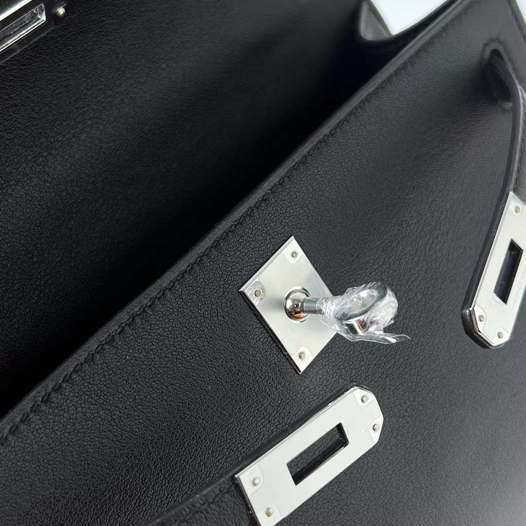 Hermès（爱马仕）Mini Kelly Pochette Swift Ck89 黑色 银扣 22cm 全手工蜡线缝 Phw
