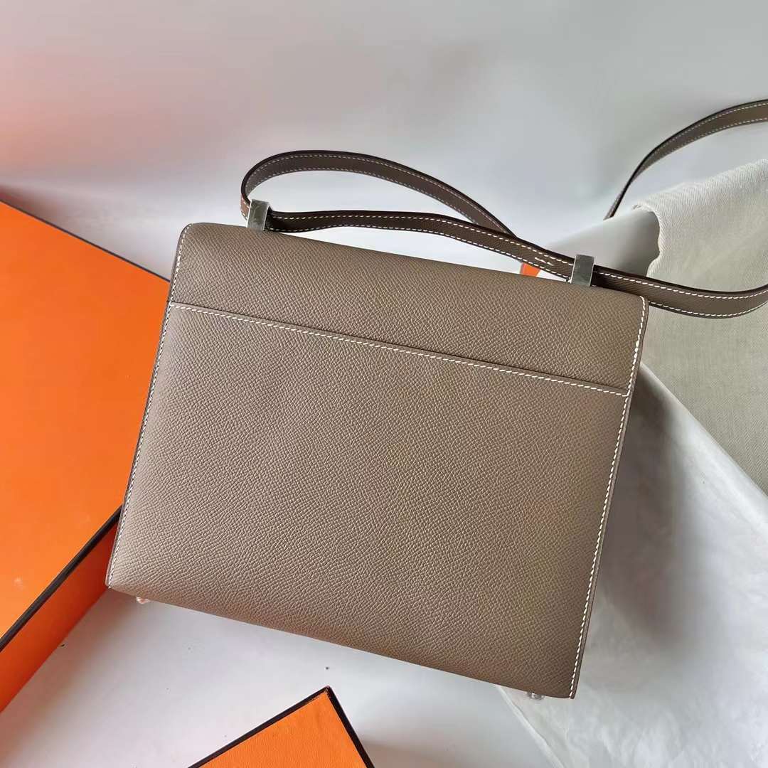 Hermès（爱马仕）Verrou 机枪包 Epsom Ck18 大象灰 银扣 21cm 全手工蜡线缝制 Phw
