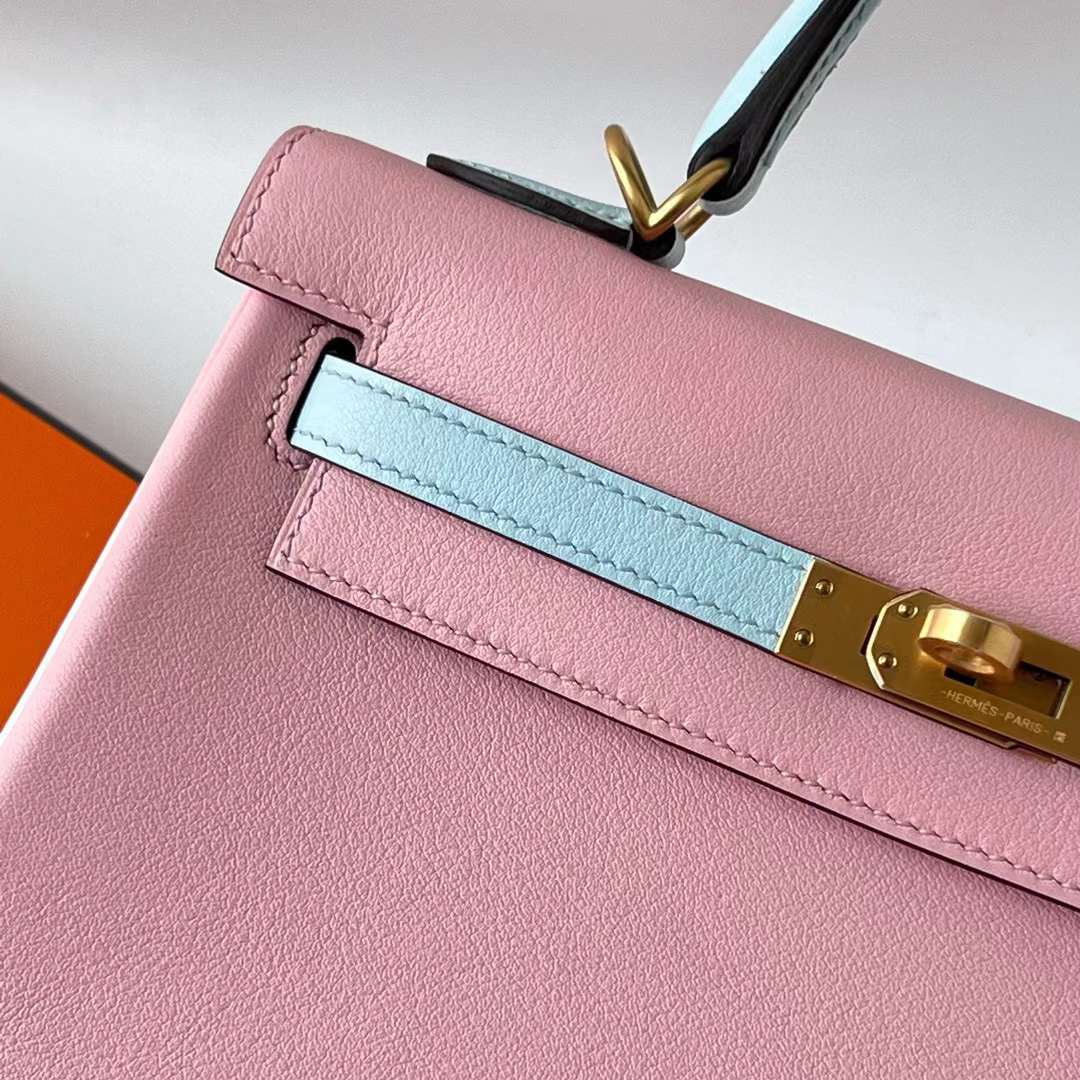 Hermès（爱马仕） Kelly 凯莉包 Swift 3Q 新粉色 & 0T 雾蓝色 磨砂金扣 25cm 全手工蜡线缝 Bghw