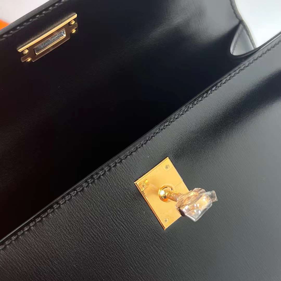 Hermès（爱马仕）Mini Kelly Pochette Box皮 Ck89 黑色 金扣 22cm 全手工蜡线缝 Ghw