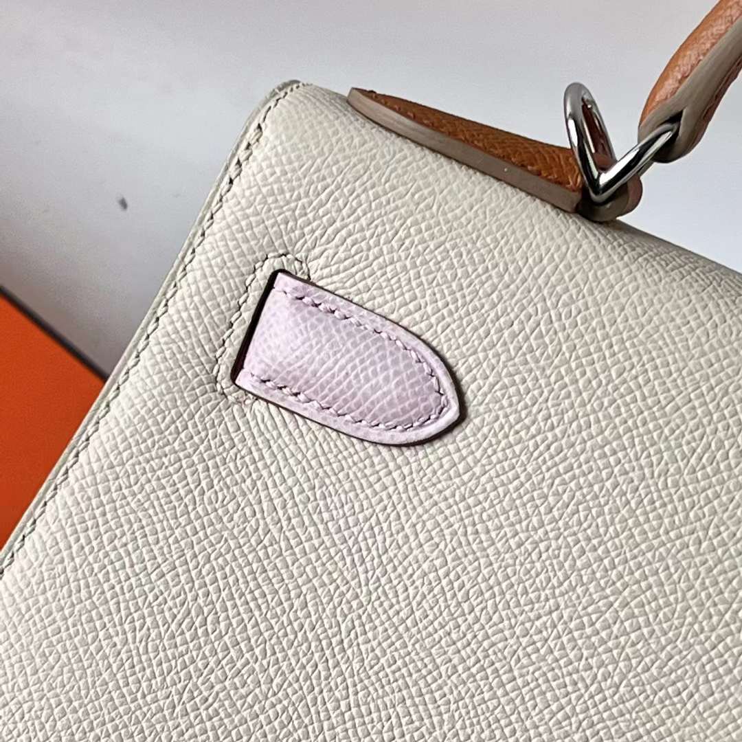 Hermès（爱马仕）Kelly 凯莉包 Epsom Ck10 奶昔白 拼 09 梦幻粉紫 拼 Ck37 金棕色 银扣 28cm 全手工蜡线缝 Phw