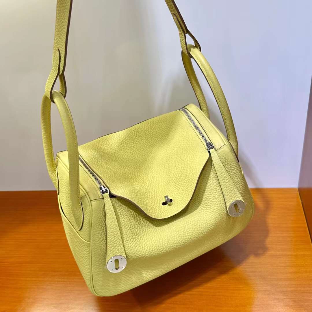 Hermès（爱马仕）Lindy 琳迪包 Clemence 原TC大牛皮 1Z 小鸡黄 银扣 26cm 全手工蜡线缝 Phw