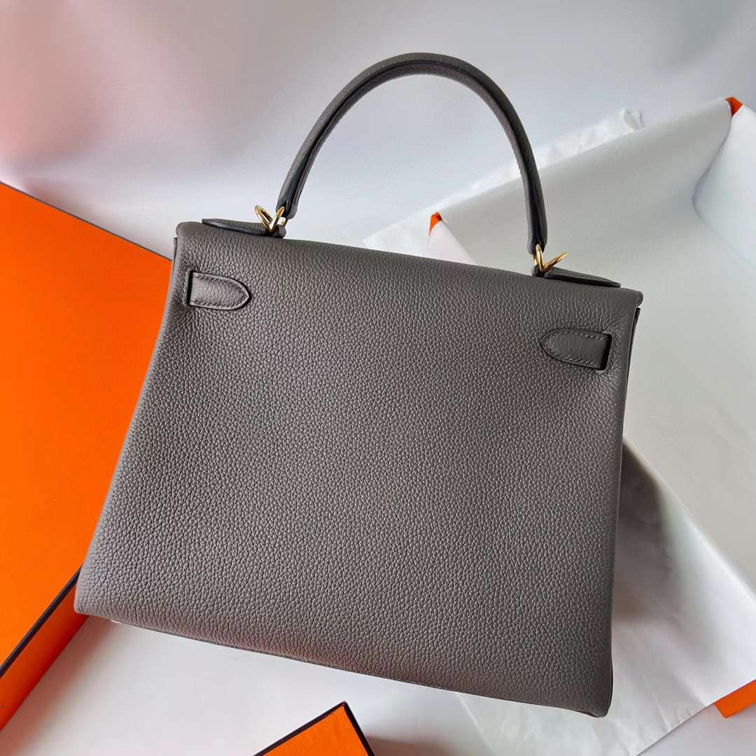 Hermès（爱马仕）Kelly 凯莉包 Togo皮 进口小牛皮 8F 锡器灰 金扣 28cm 全手工蜡线缝 Ghw